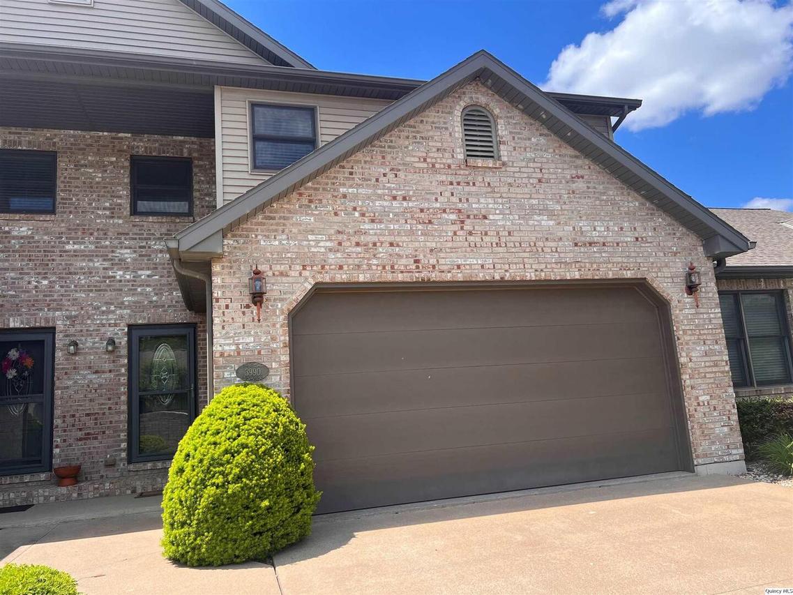 3990 Abbey Ridge, Quincy, IL 62305