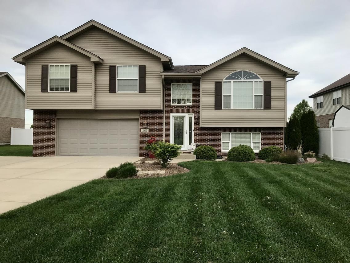 25033 Sycamore Dr., Manhattan, IL 60442