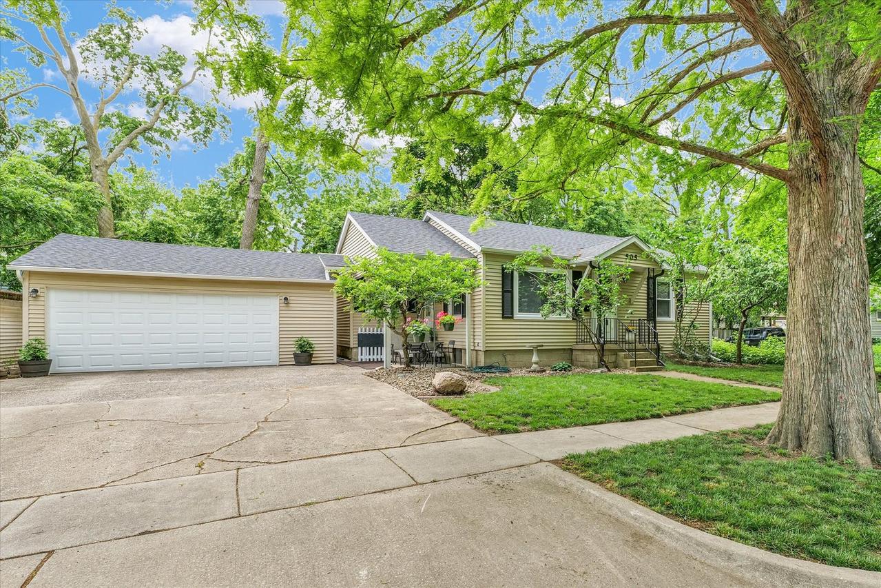 505 S Maple St., Urbana, IL 61801