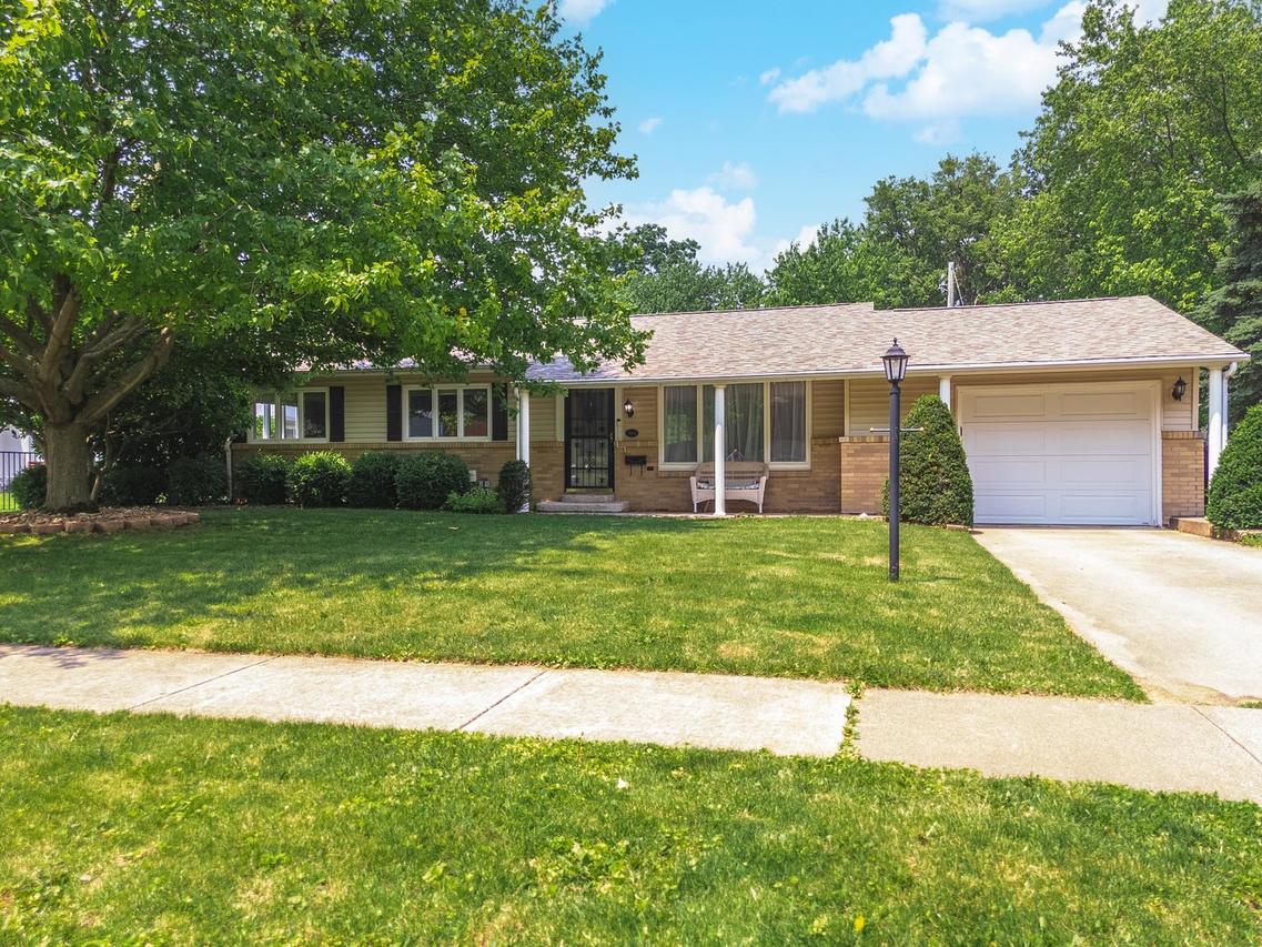 504 Delmar Ln., Bloomington, IL 61701