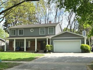 905 Fairlawn Ave., Libertyville, IL 60048