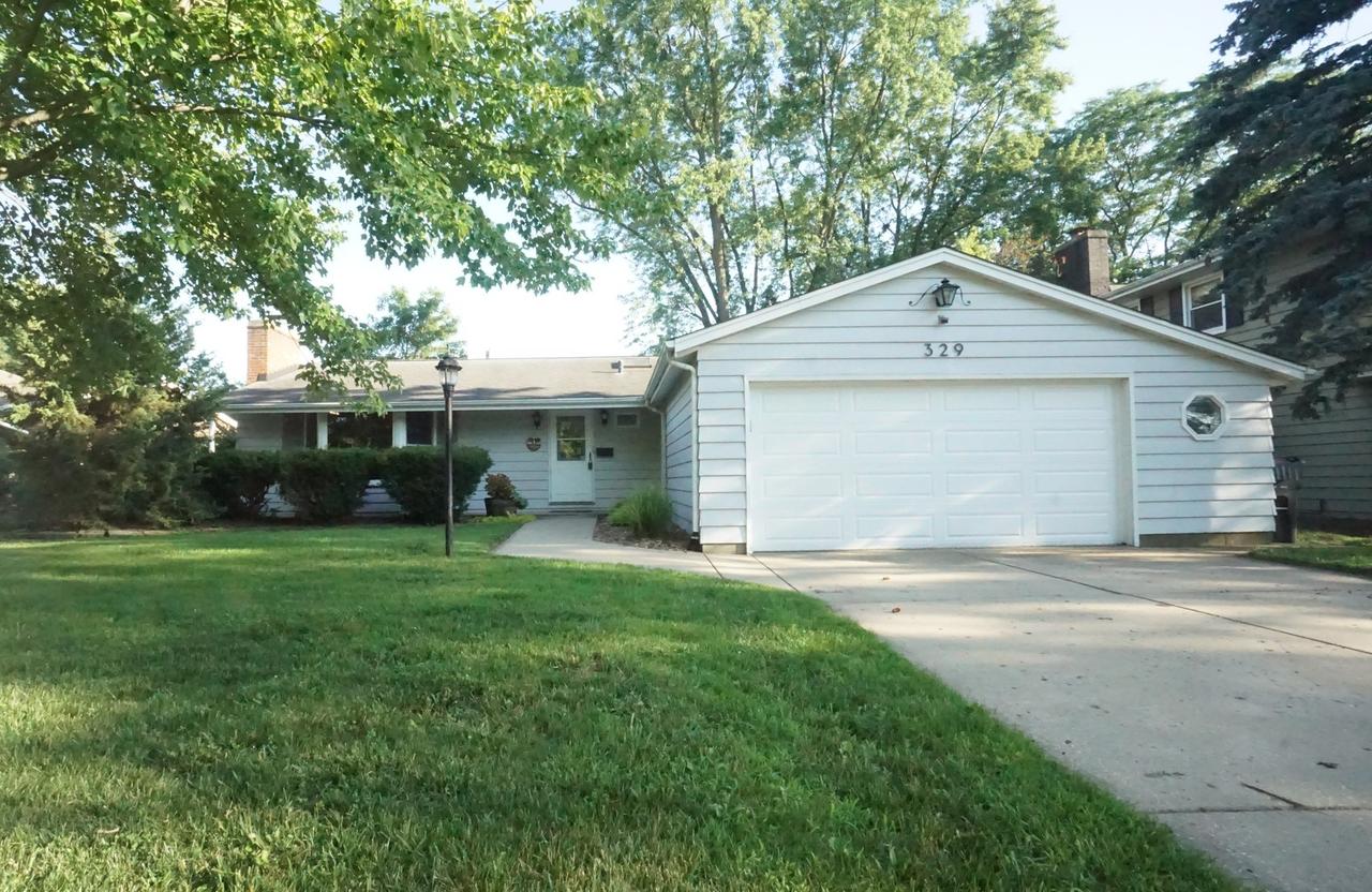 329 W Margaret Ter., Cary, IL 60013