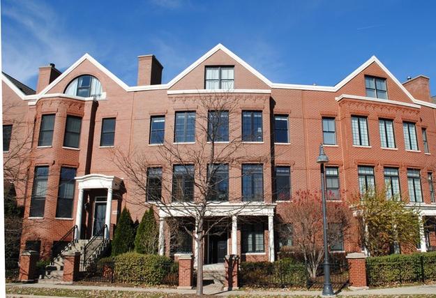 1813 Admiral Ct., Glenview, IL 60026