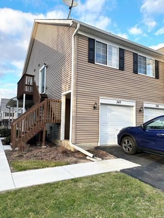 347 Village Creek Dr., Lake In The Hills, IL 60156