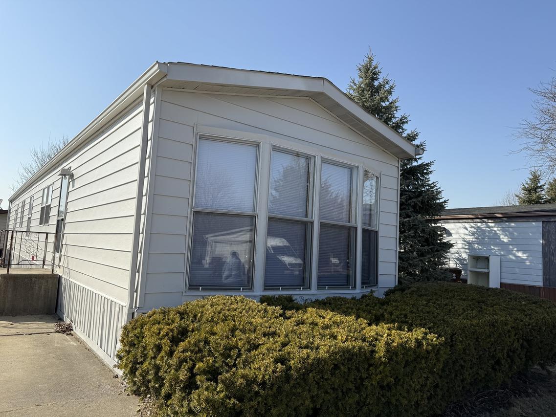 319 Pleasant Rd., Matteson, IL 60443