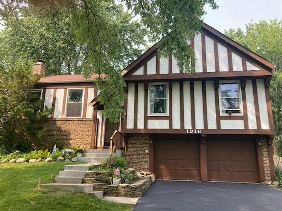 1916 Saginaw Ct., Naperville, IL 60565