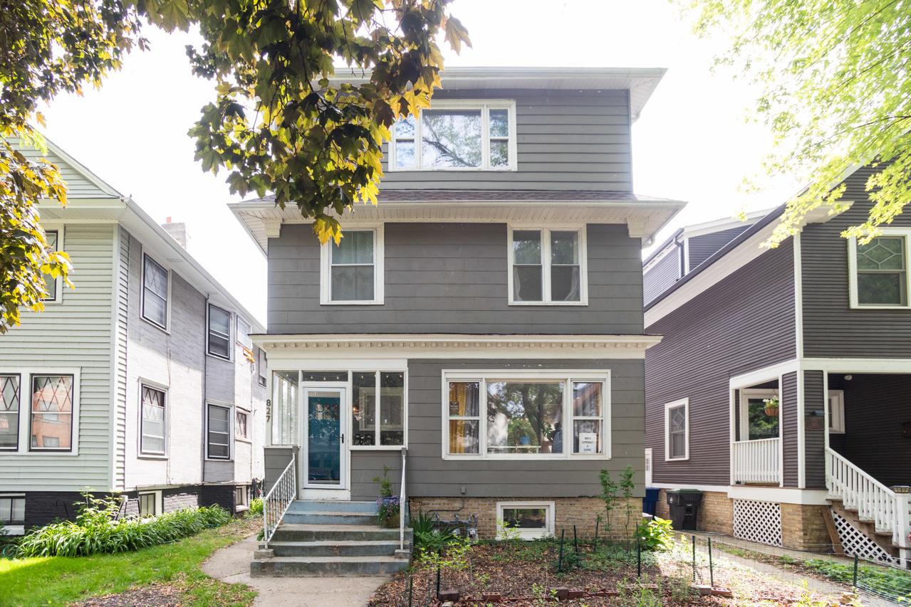 827 Sherman Ave., Evanston, IL 60202