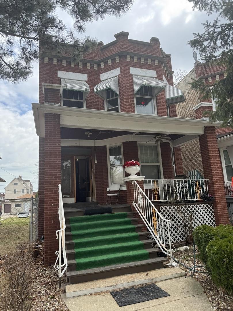 33 S Mayfield Ave., Chicago, IL 60644