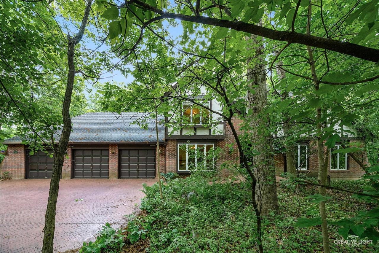 42W325 Jens Jensen Ln., St. Charles, IL 60175