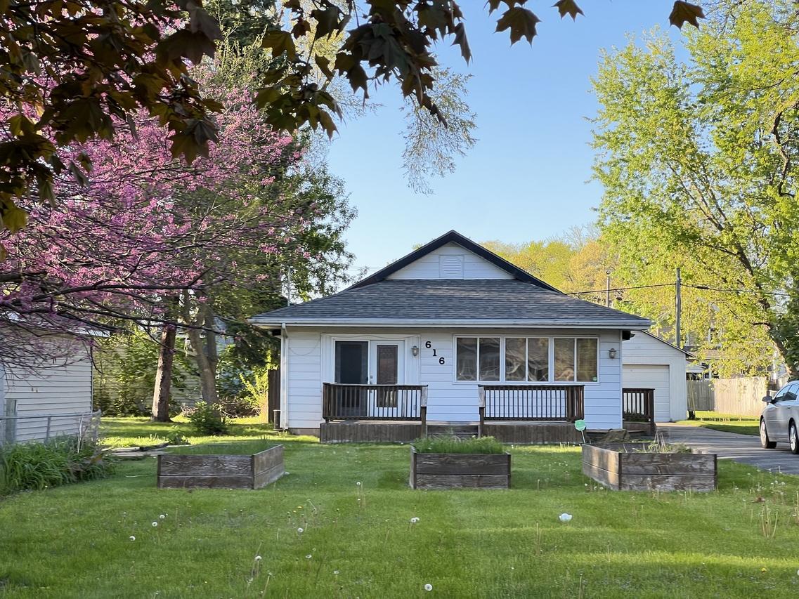 616 Pearl Ave., Loves Park, IL 61111
