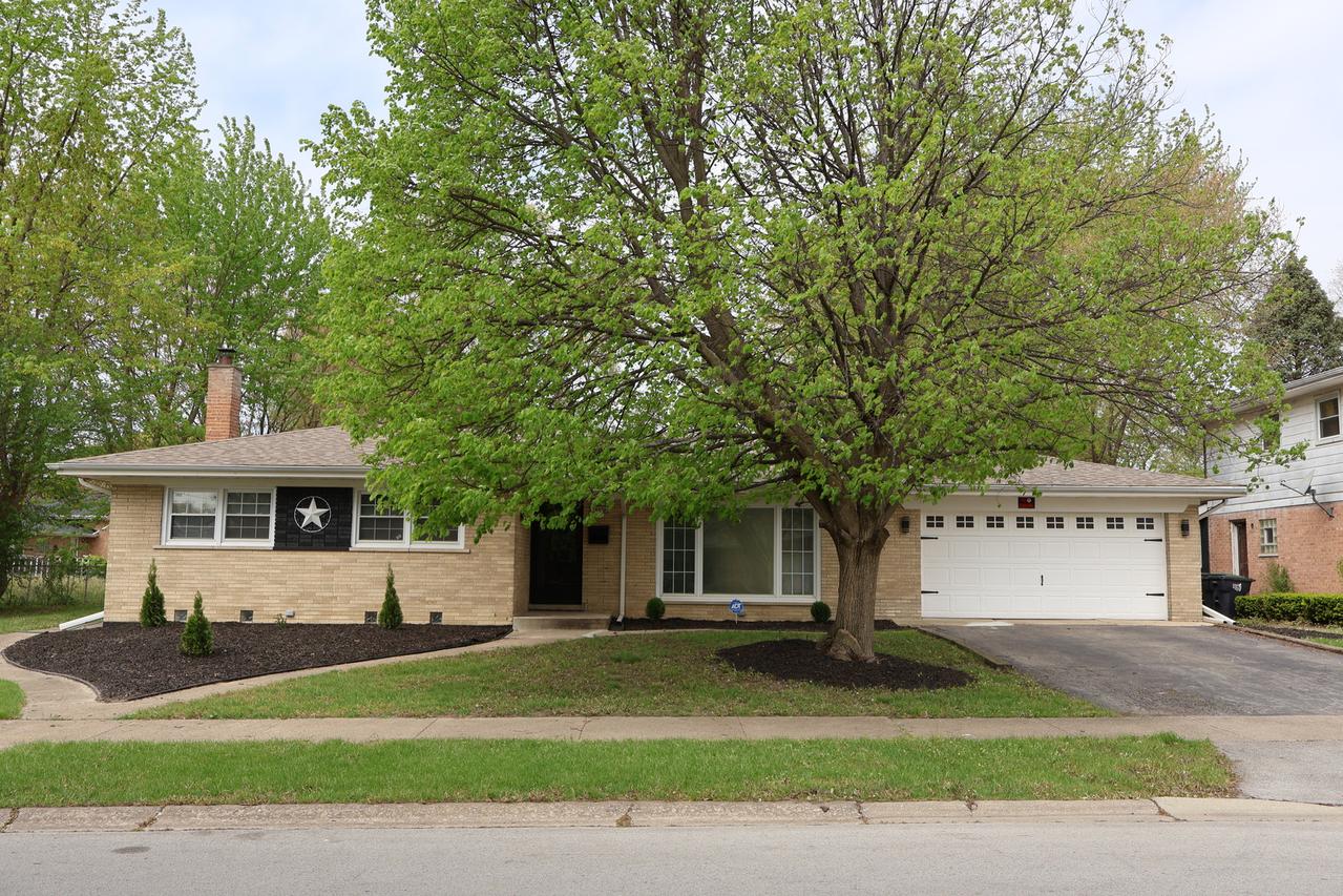 16456 Dobson Ave., South Holland, IL 60473