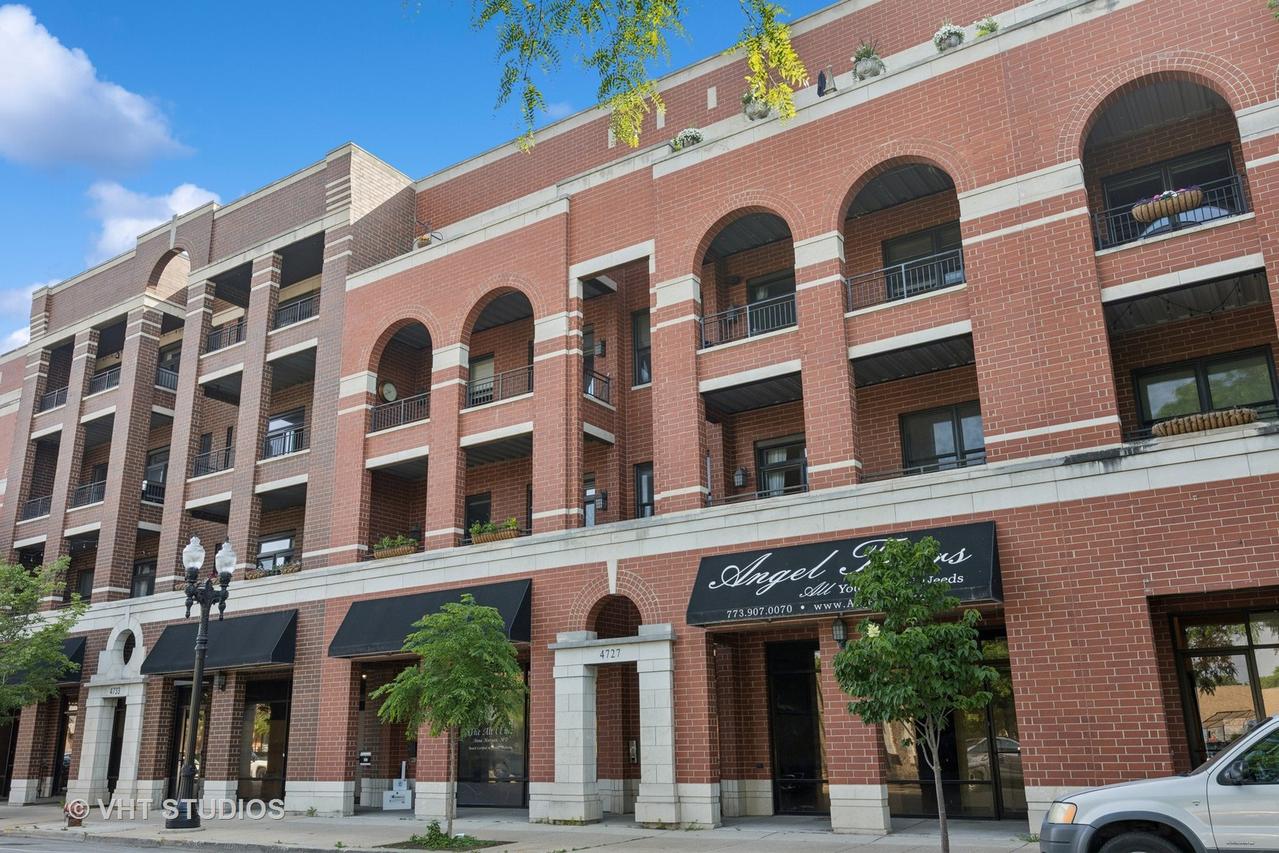 4727 N Clark St. #2S, Chicago, IL 60640