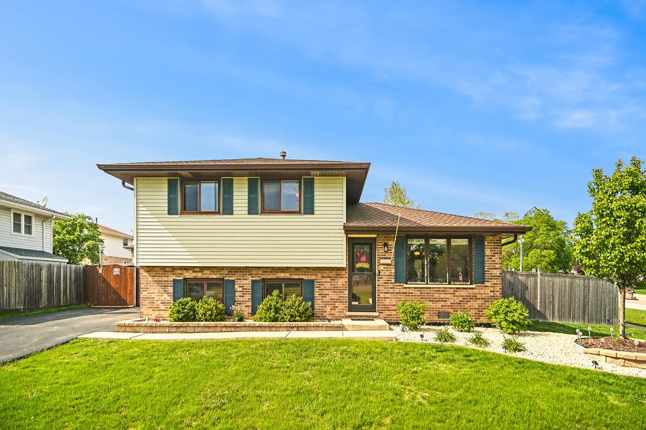 8800 167th St., Orland Hills, IL 60487