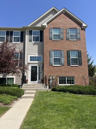 462 Town Center Blvd., Gilberts, IL 60136