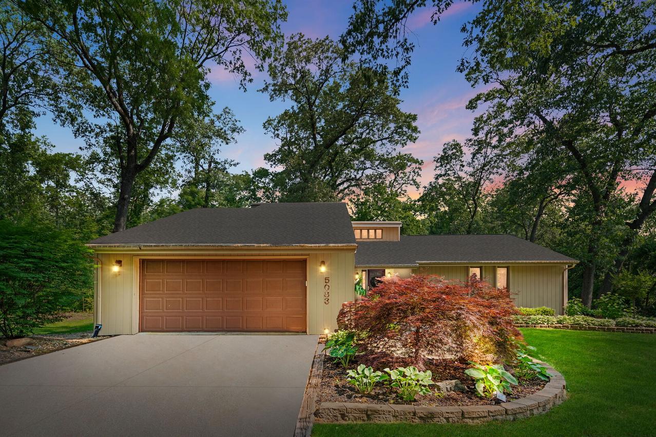5083 Northridge Dr., St. Anne, IL 60964