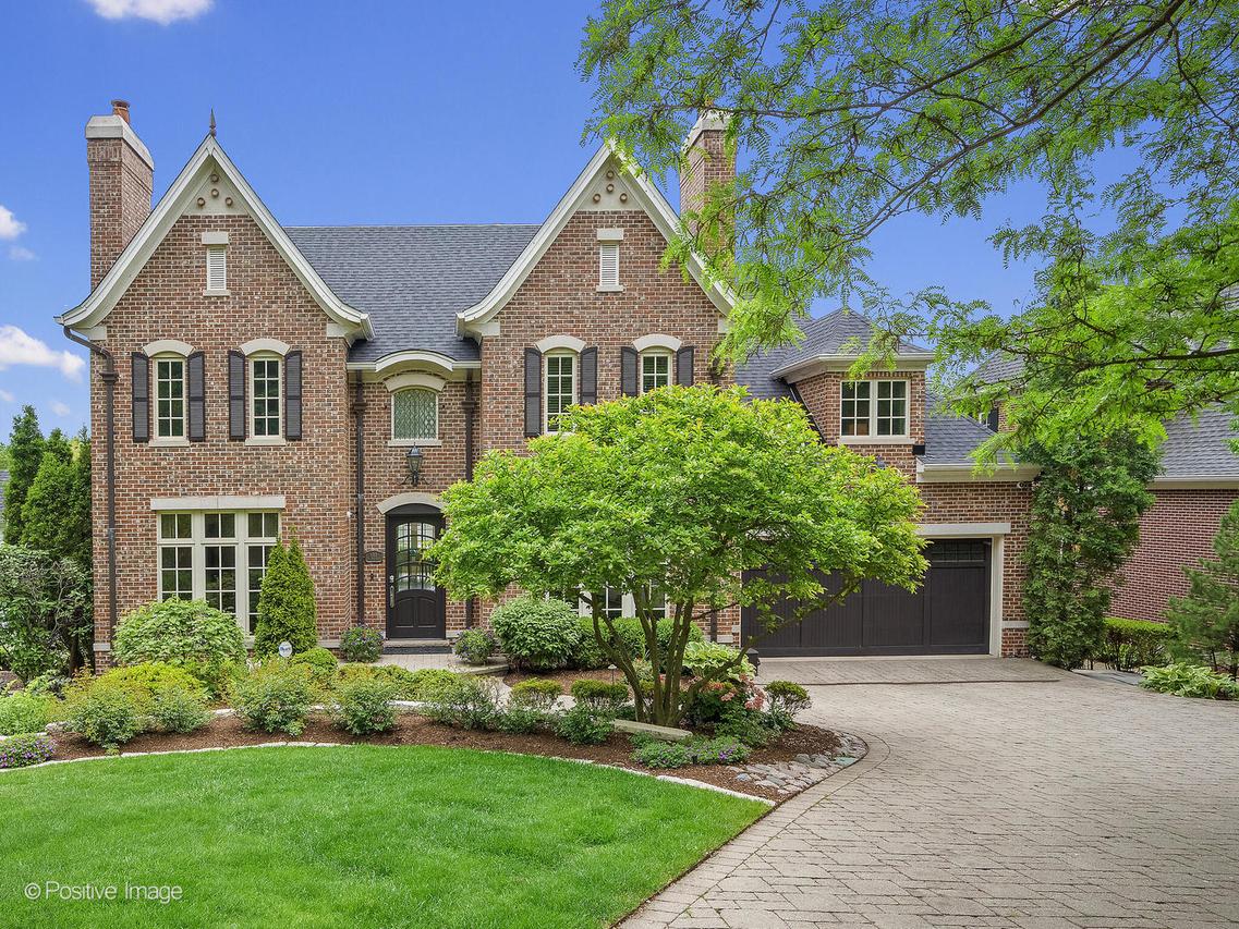685 N Park Blvd., Glen Ellyn, IL 60137
