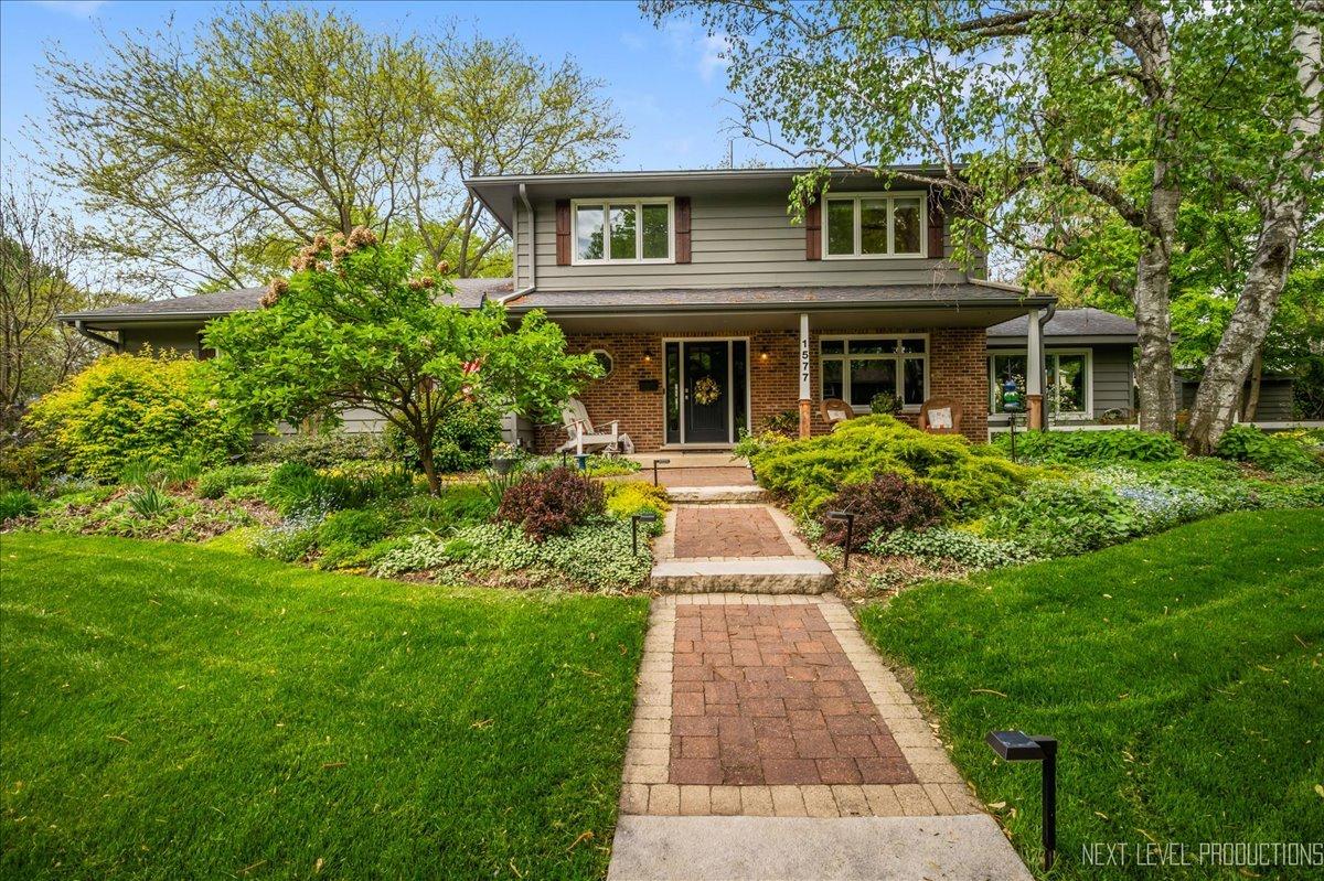 1577 Clyde Dr., Naperville, IL 60565