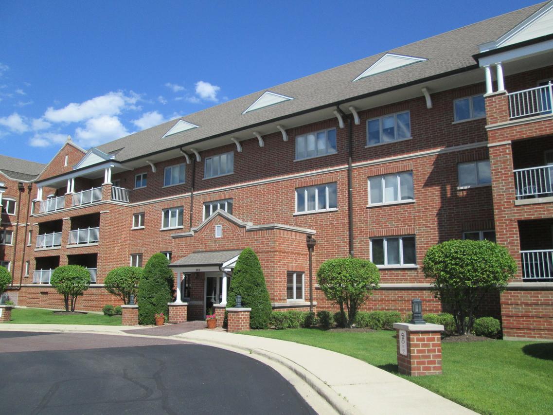 460 S Northwest Hwy. #409, Park Ridge, IL 60068