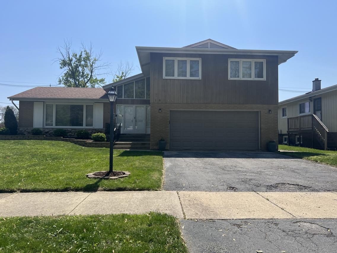 18840 May Ave., Homewood, IL 60430