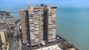 6301 N Sheridan Rd. #11D, Chicago, IL 60660