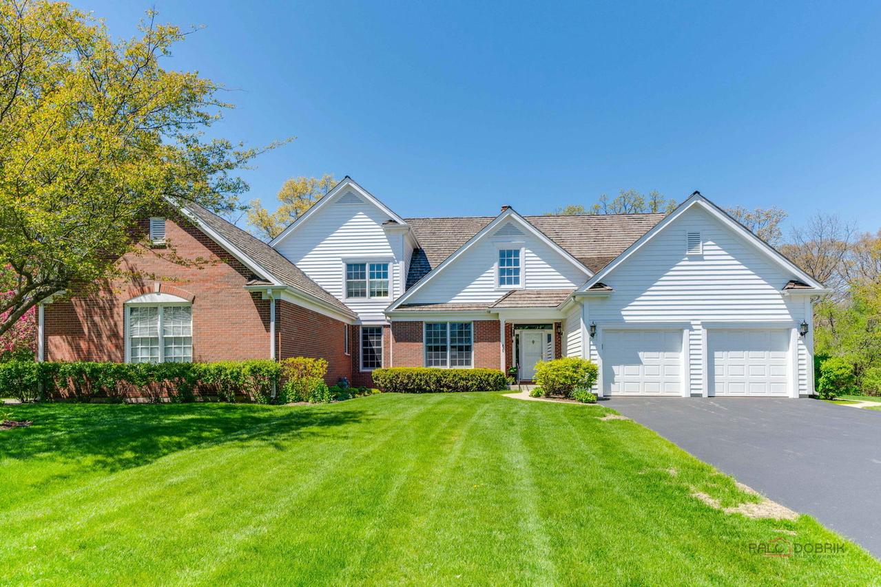 430 Woodward Ct., Lake Forest, IL 60045