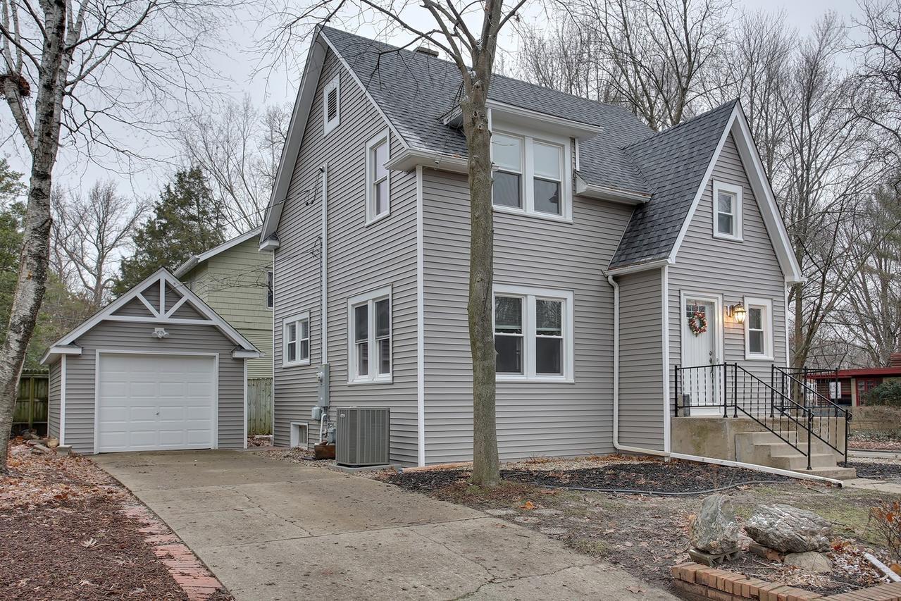 202 W Florida Ave., Urbana, IL 61801