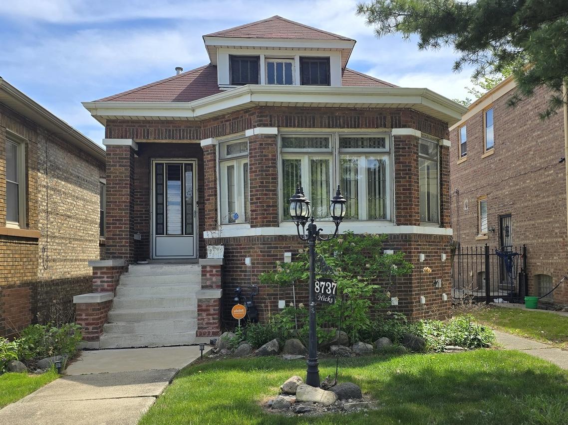 8737 S Wood St., Chicago, IL 60620