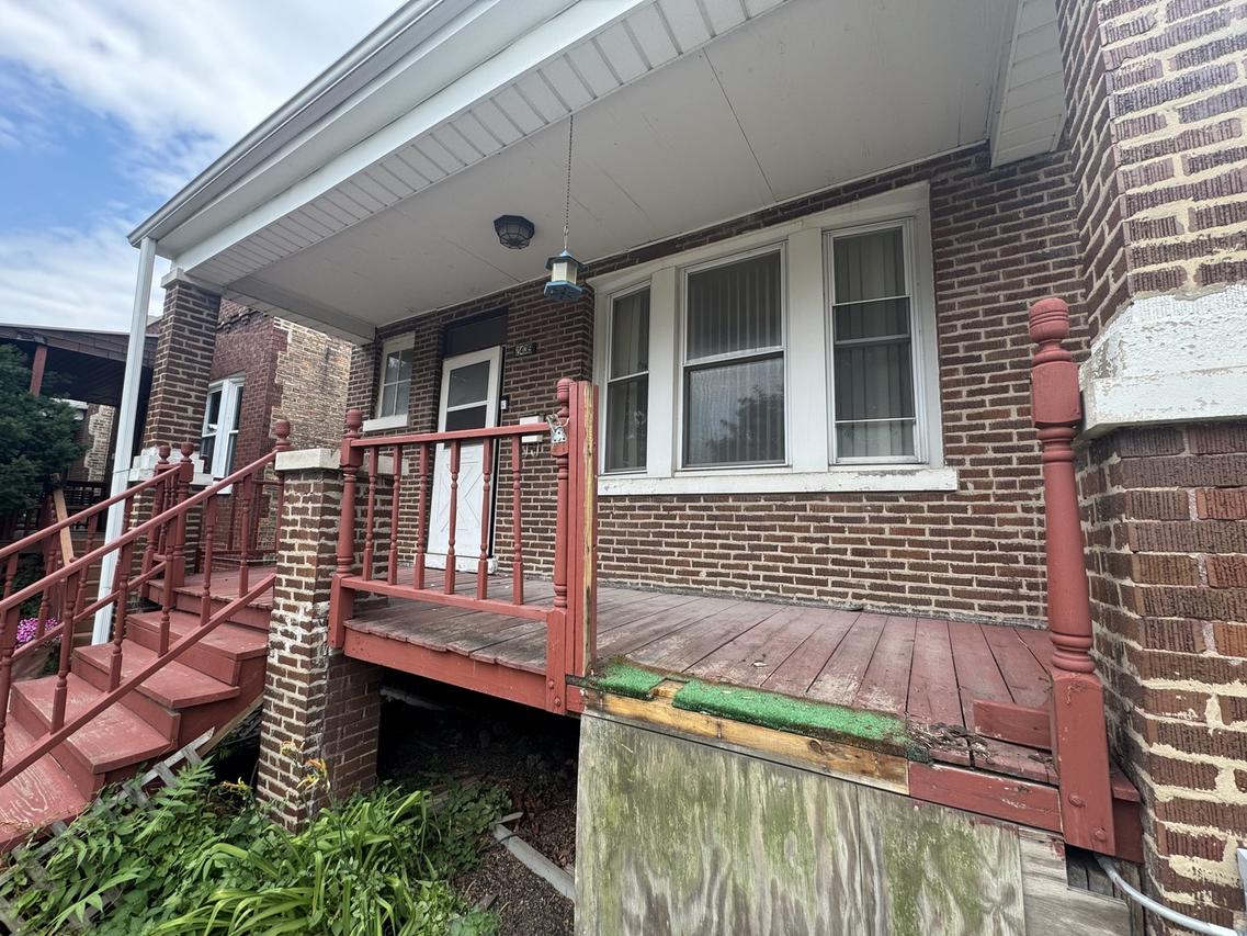 2439 S 57th Ave., Cicero, IL 60804