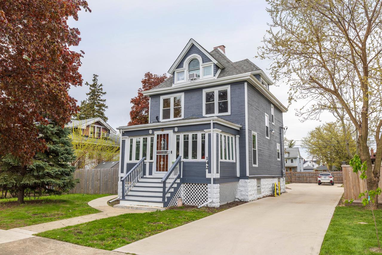 142 S 17th Ave., Maywood, IL 60153