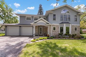 275 Buena Vista Dr., Glen Ellyn, IL 60137