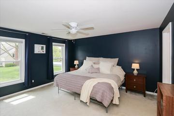 1967 N Charter Point Dr., Arlington Heights, IL 60004