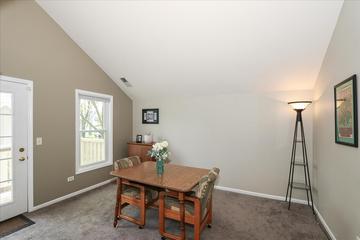 1967 N Charter Point Dr., Arlington Heights, IL 60004