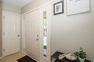 1967 N Charter Point Dr., Arlington Heights, IL 60004