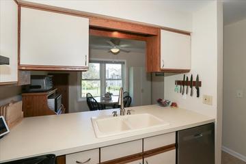 1967 N Charter Point Dr., Arlington Heights, IL 60004