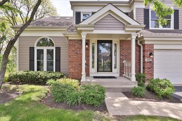 1967 N Charter Point Dr., Arlington Heights, IL 60004