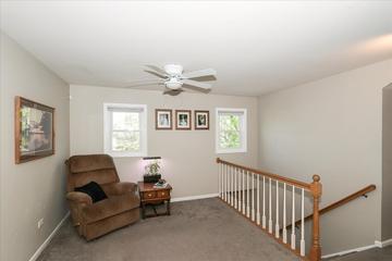 1967 N Charter Point Dr., Arlington Heights, IL 60004