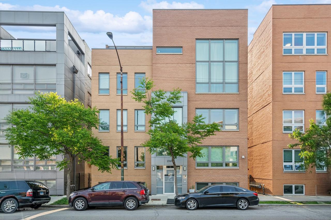 2743 N Ashland Ave. #2S, Chicago, IL 60614