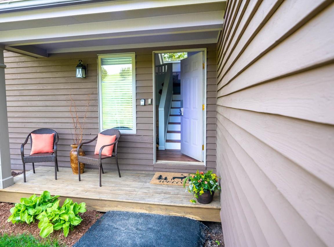 139 Walnut Hill Dr., Galena, IL 61036