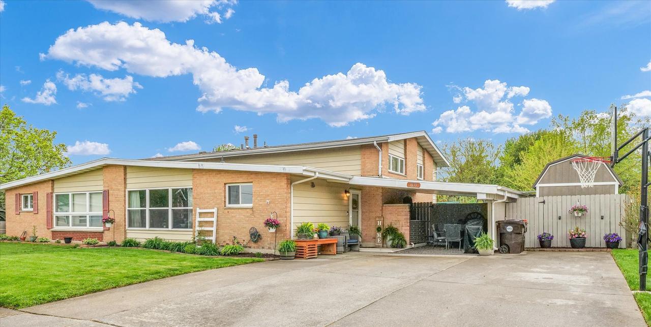 1633 Golfview Cir., Rantoul, IL 61866