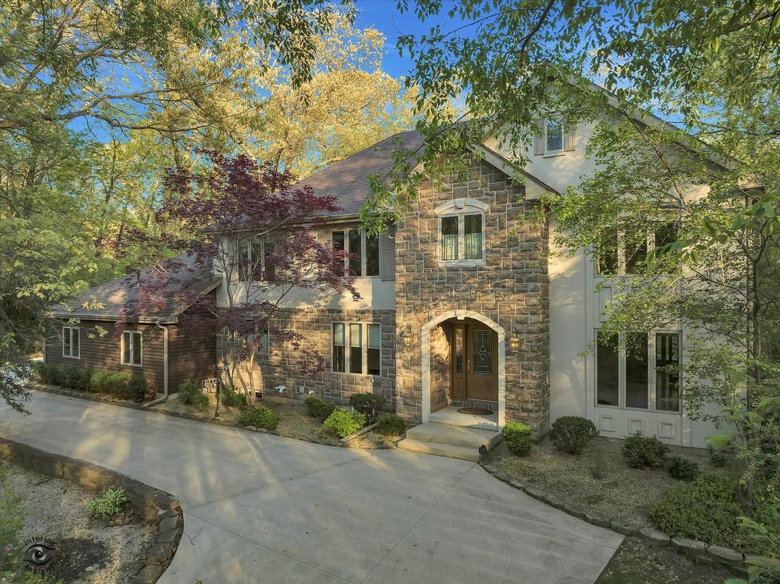 2005 Hieland Rd., St. Anne, IL 60964