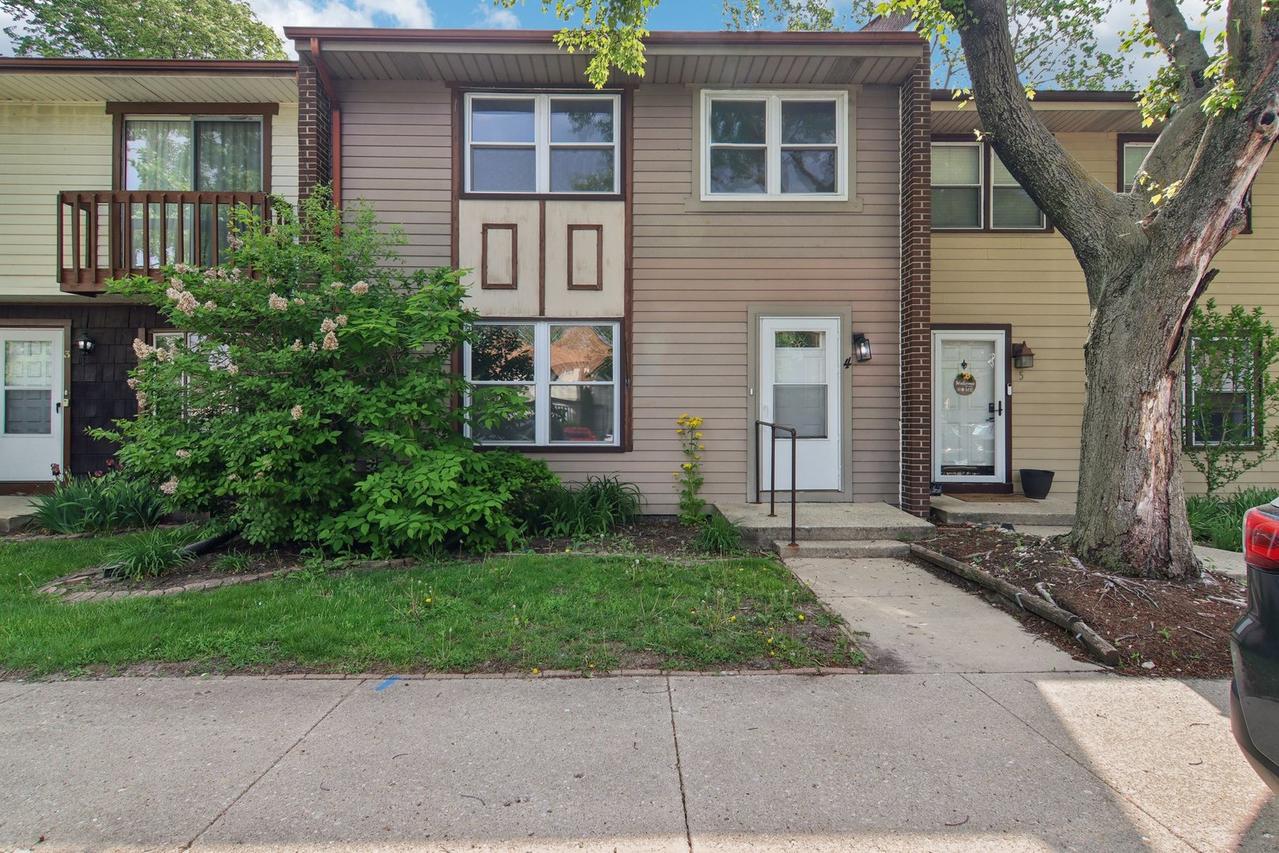 4 Dan Ireland Dr., Plainfield, IL 60544