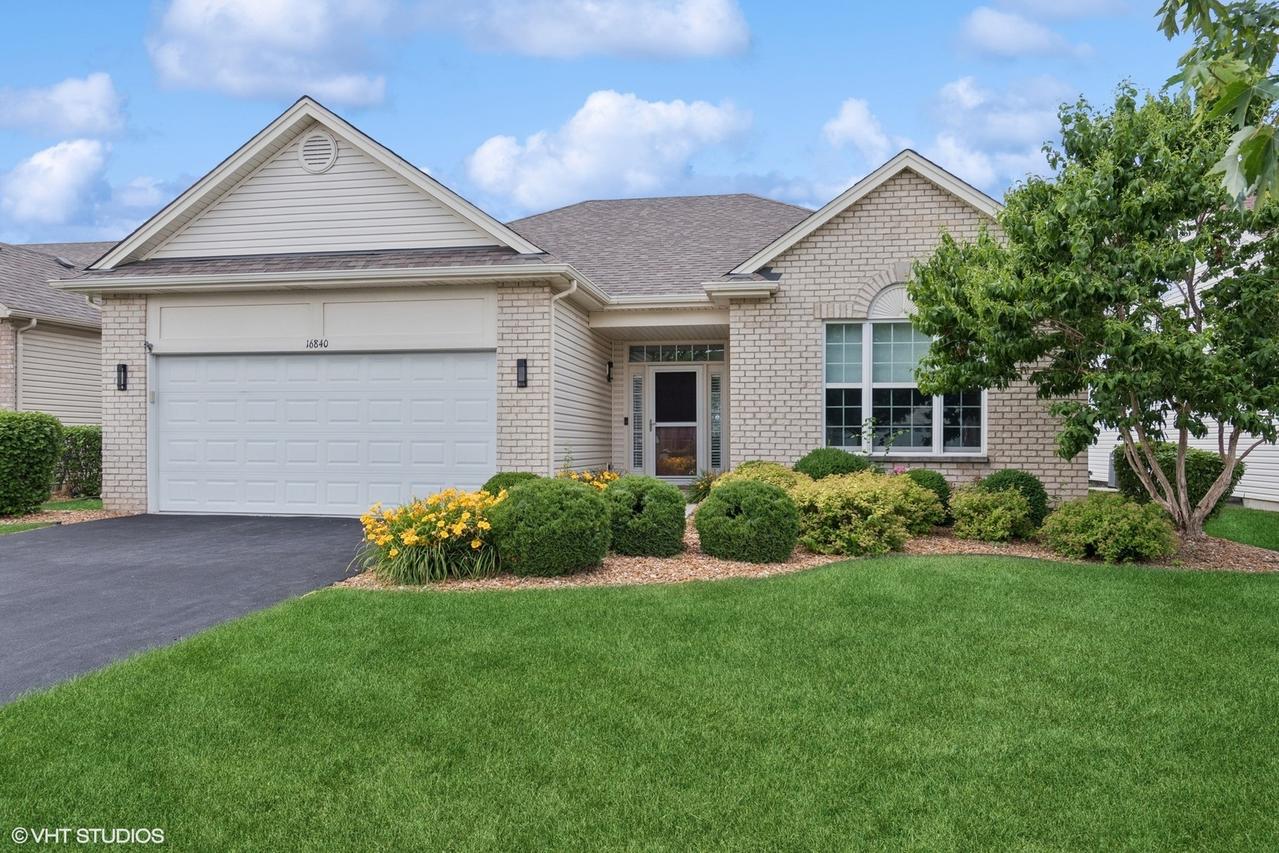 16840 Balaton Dr., Lockport, IL 60441