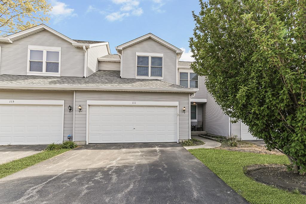 111 Woodland Cir., North Aurora, IL 60542