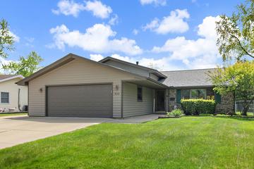933 Gregory Ln., Schaumburg, IL 60193