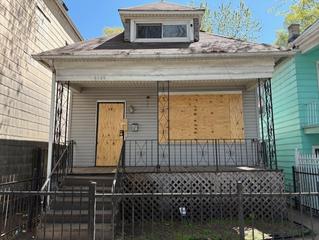 8509 S Muskegon Ave., Chicago, IL 60617