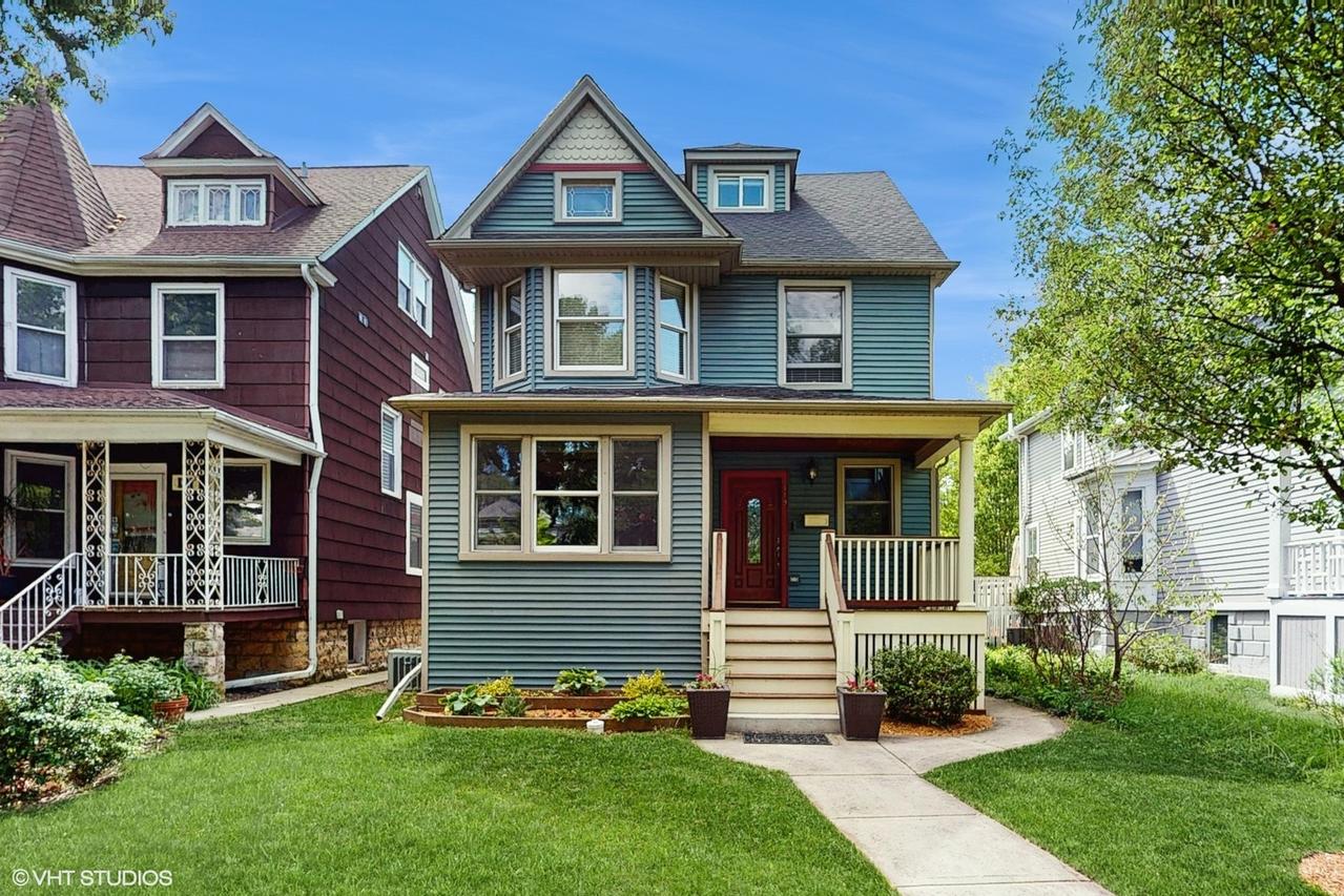 119 S Ridgeland Ave., Oak Park, IL 60302