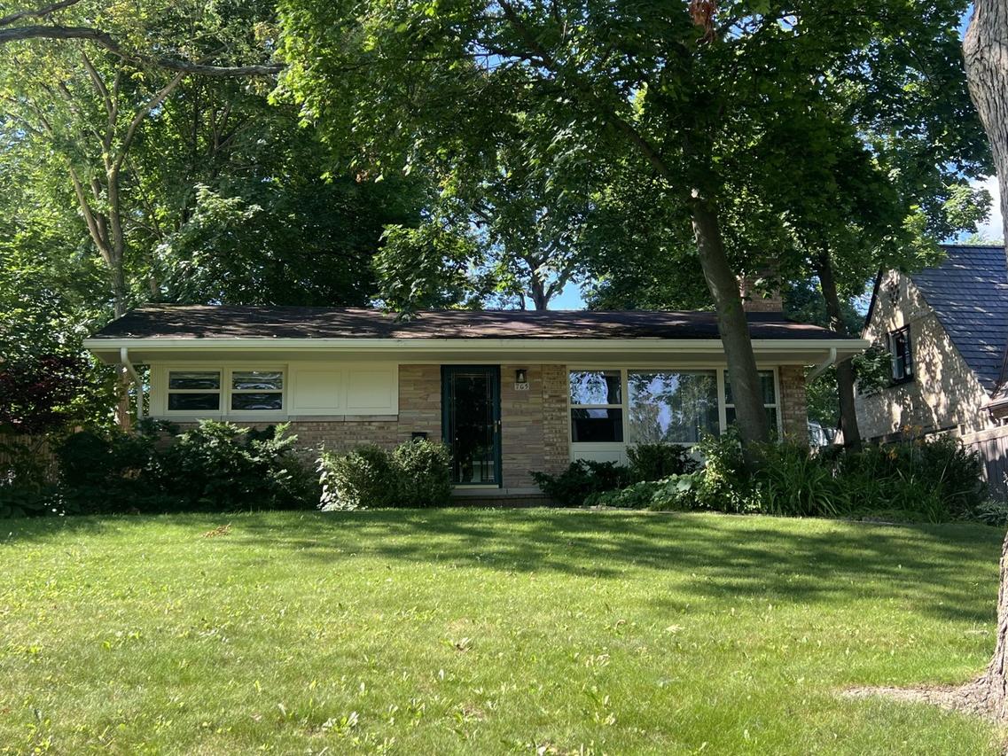 765 Northmoor Rd., Lake Forest, IL 60045