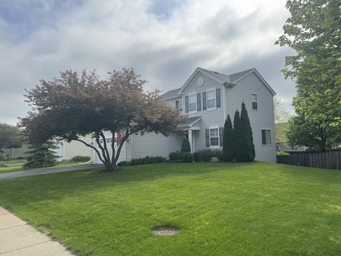 181 Copper Mountain Dr., Gilberts, IL 60136