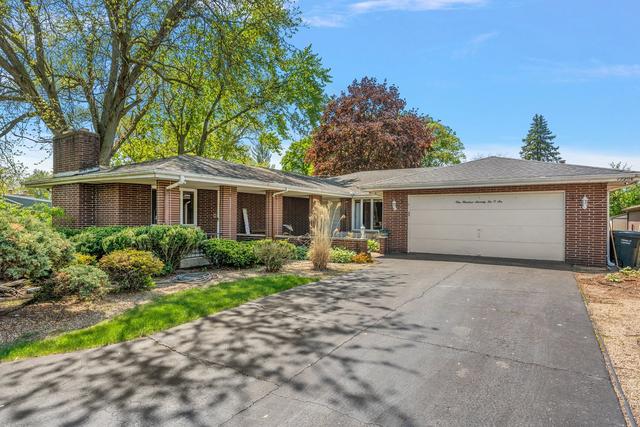 17206 Wentworth Ave., Lansing, IL 60438
