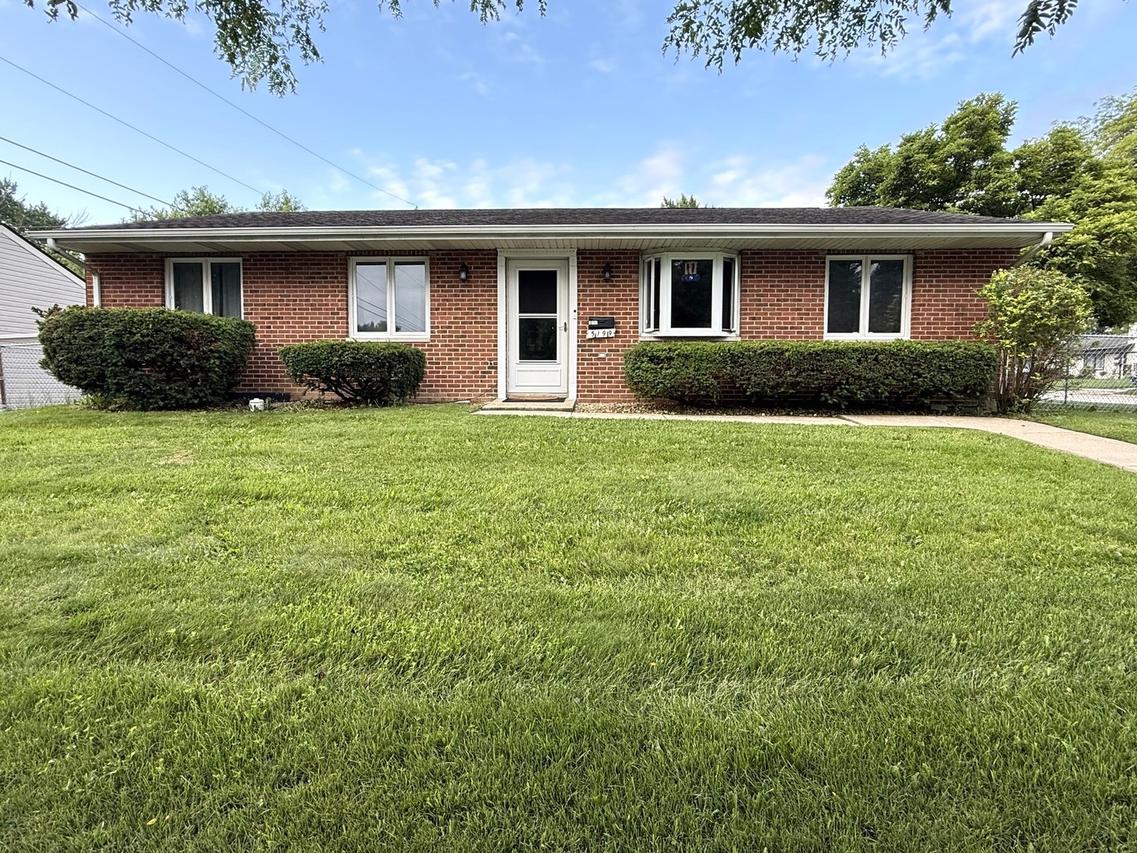 5199 Elmwood Rd., Oak Forest, IL 60452
